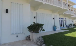 Read more about the article Top Shutter Color Combinations for Modern and Classic Homes