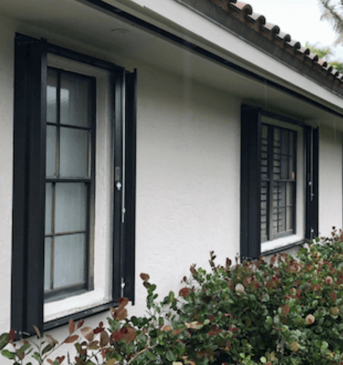 You are currently viewing Accordion vs. Roll-Down Shutters: Which Offers Better Protection?